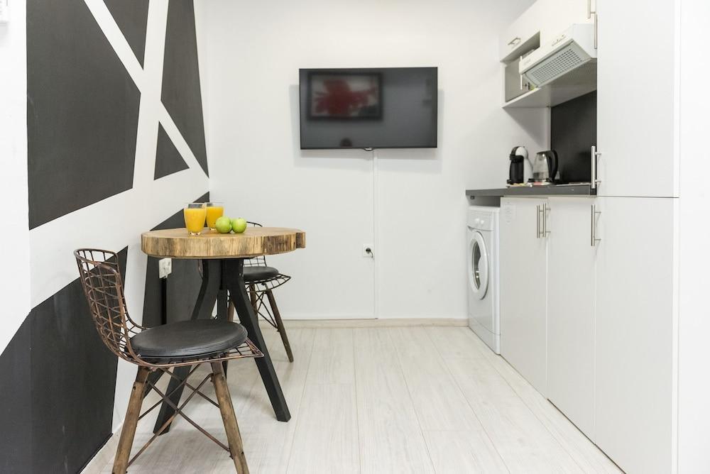 Acropolis Cozy Studio By Livin Urbban Афины Экстерьер фото